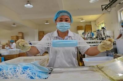 告別悶熱！冰城企業(yè)研發(fā)“納米膜口罩” 革新防護(hù)體驗